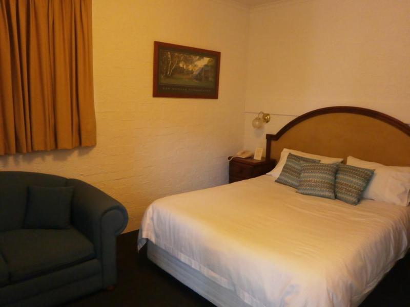 Kinross Inn Кума Экстерьер фото
